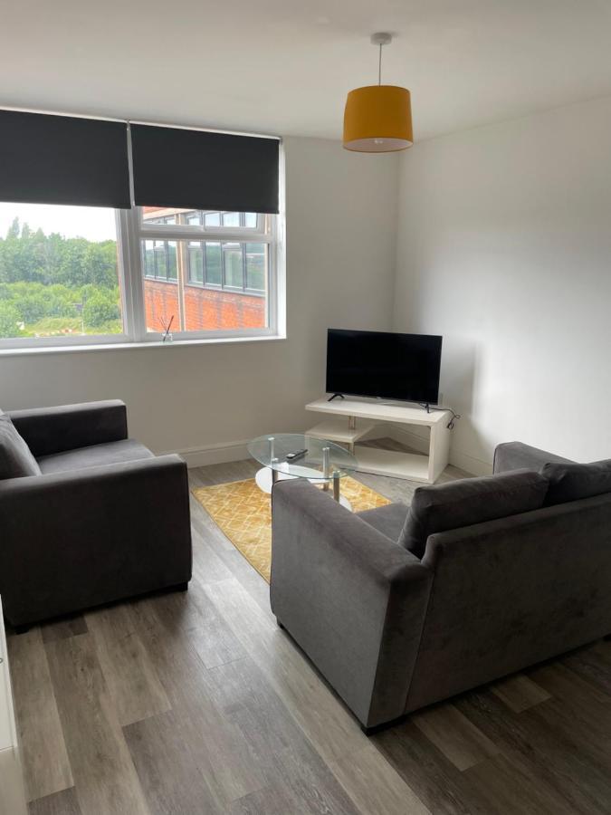 #0611 Two Bedroom Serviced Apartment - Free Parking Derby Luaran gambar